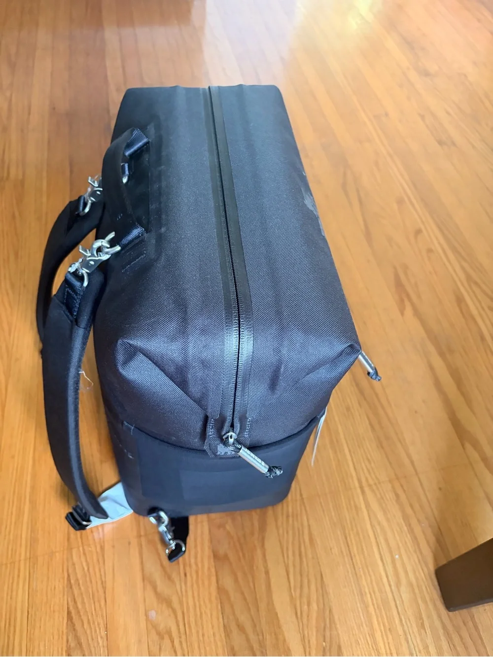 NWT Stanley Black Soft-Sided Cooler Backpack - Picture 4 of 6